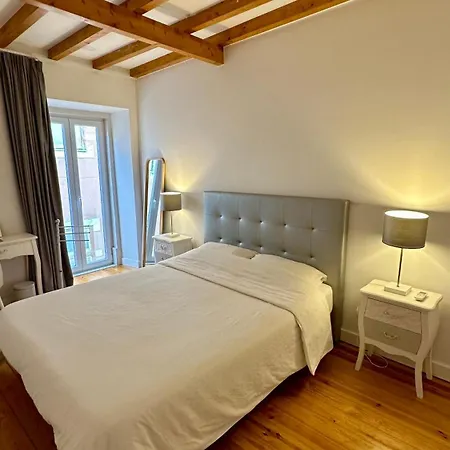 Δωμάτια σε οικογενειακή κατοικία Castle *