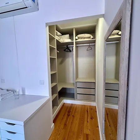 Δωμάτια σε οικογενειακή κατοικία Castle *